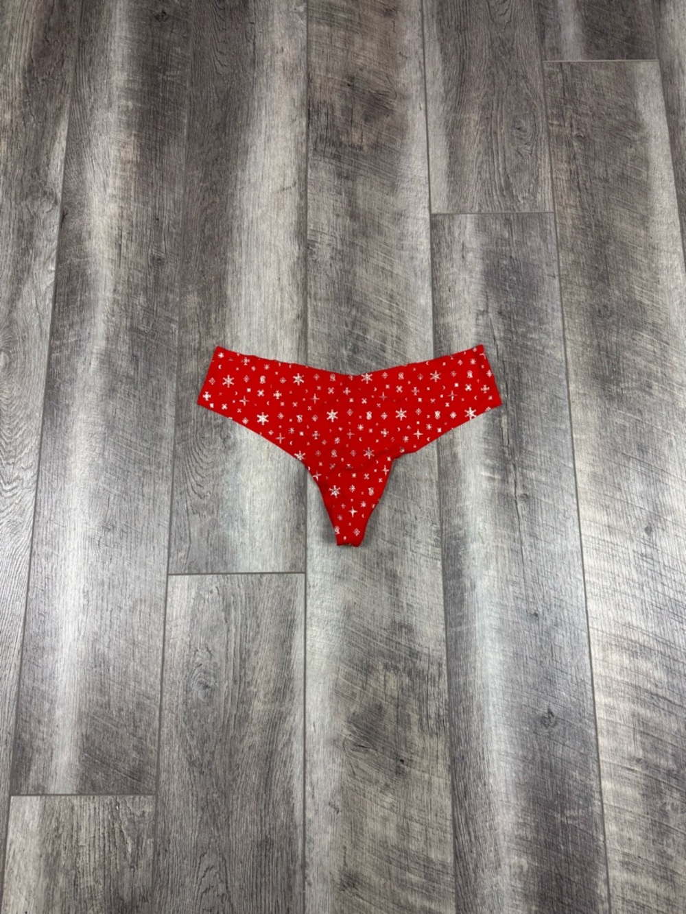 VS‎ Red Snowflake Thong